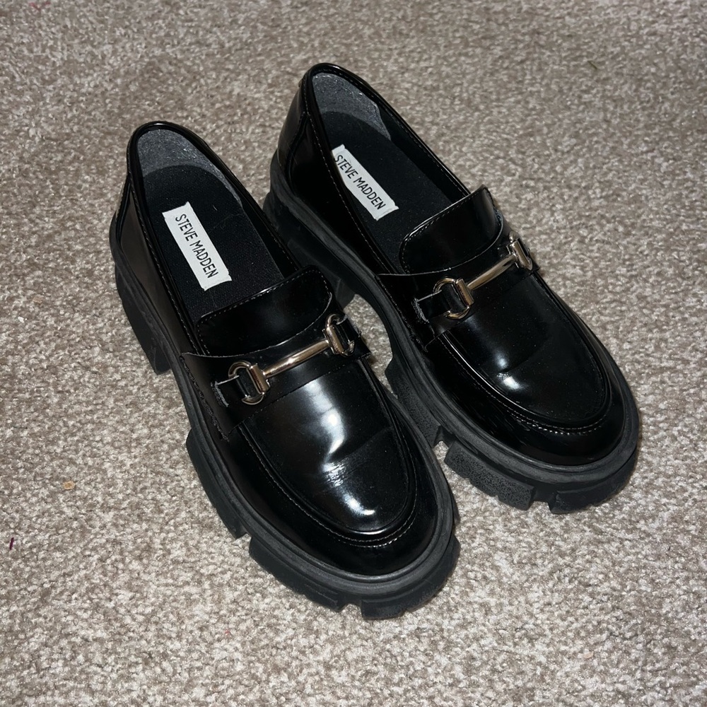 chunky steve madden loafers silver buckle